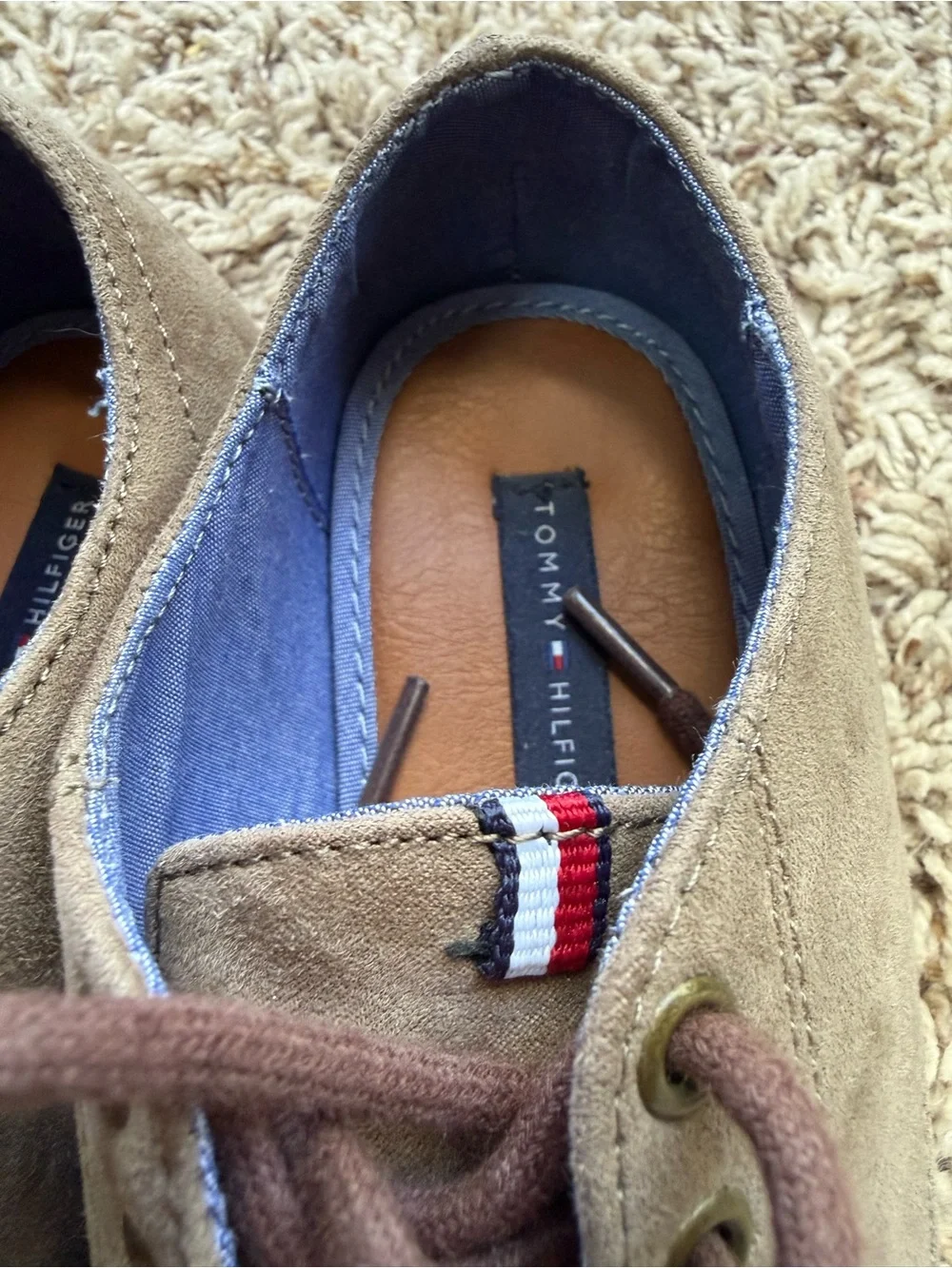 Tommy Hilfiger Taupe faux Suede dress Shoes-boys size 1 (EUC)